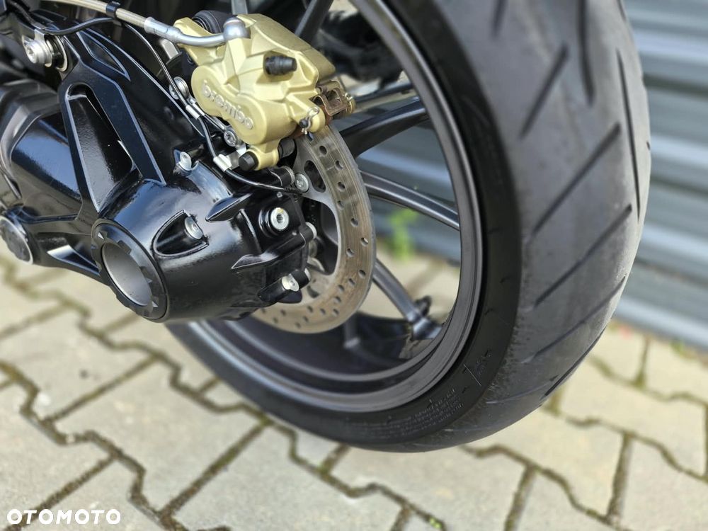 BMW R - 18