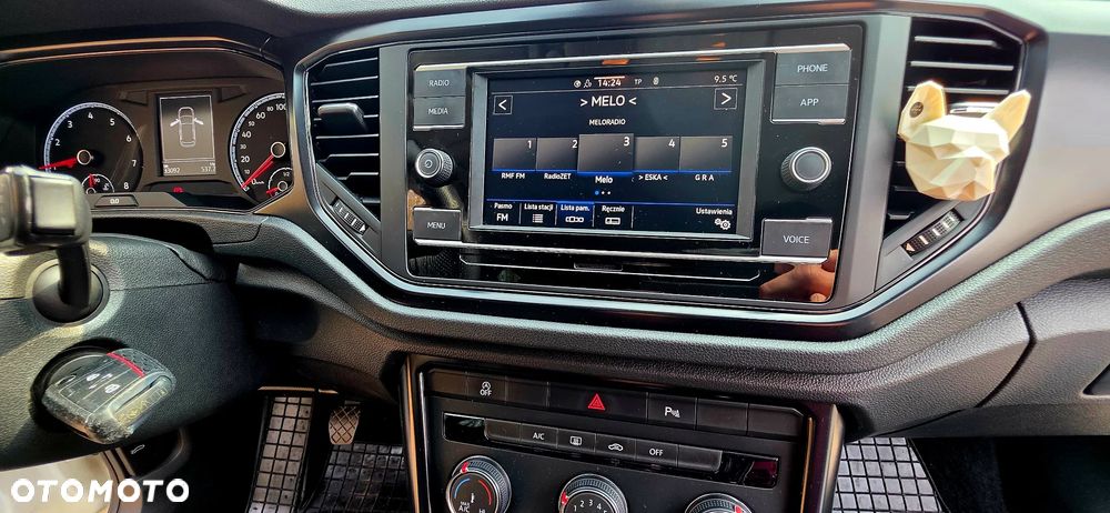 Volkswagen T-Roc - 14