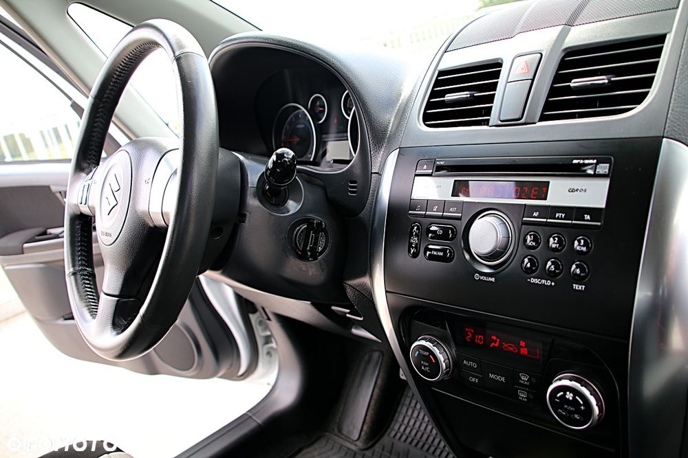 Suzuki SX4 1.6 VVT 4x2 City - 29