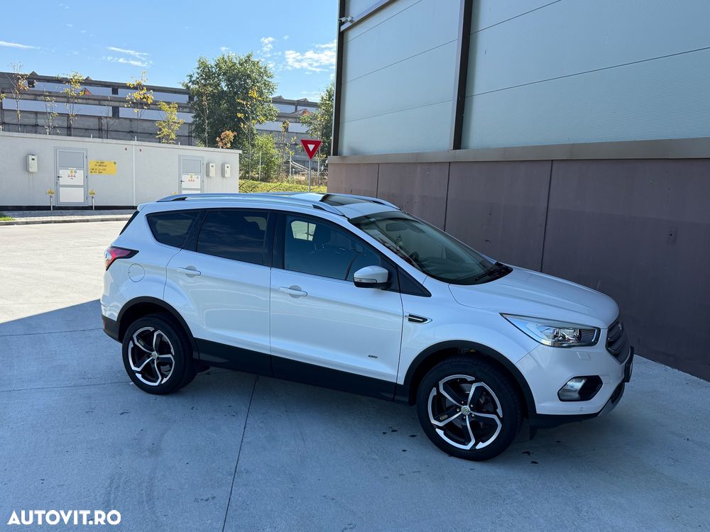 Ford Kuga 2.0 TDCi Powershift 4WD Titanium - 12