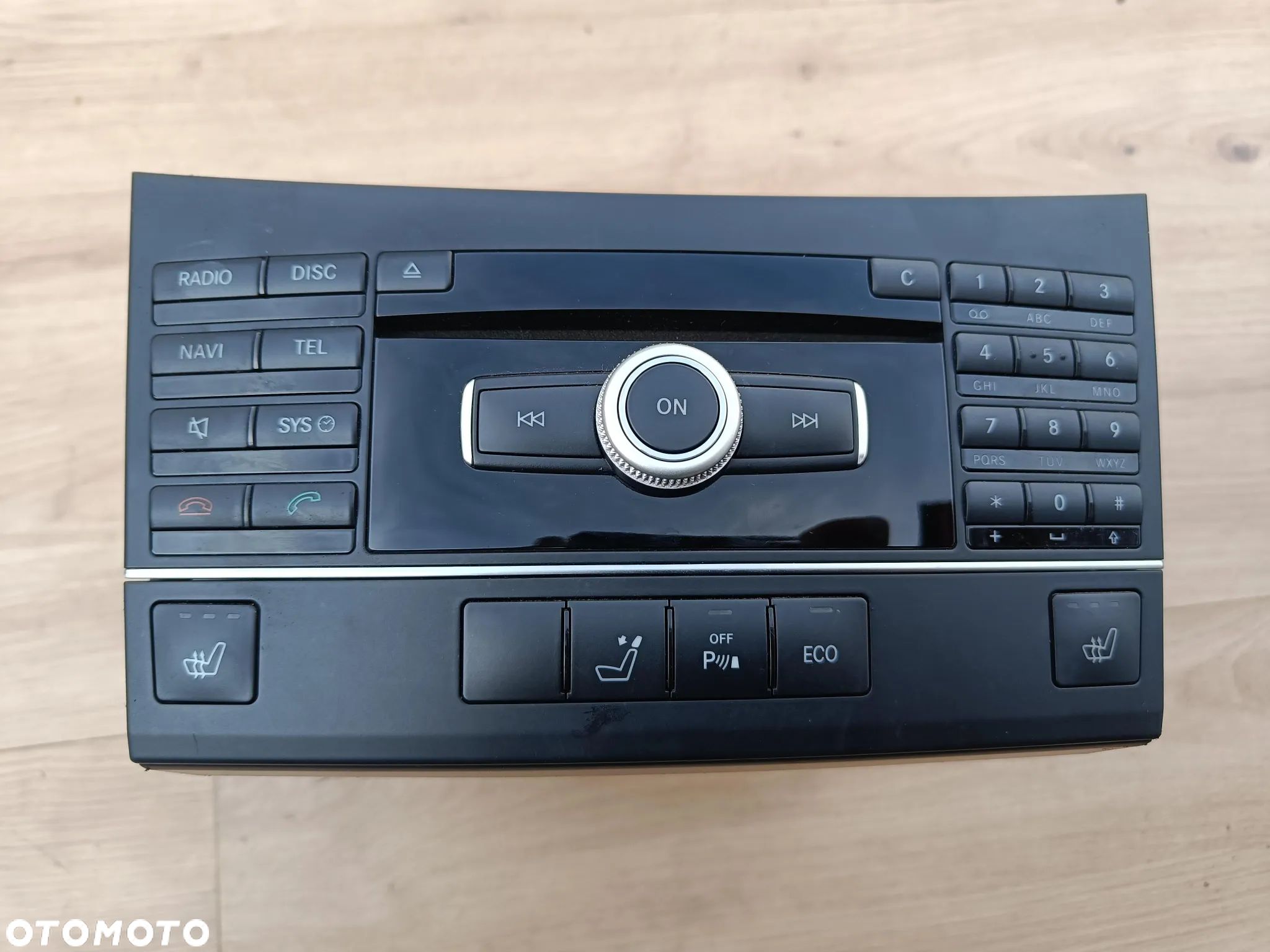 MERCEDES W207 W212 RADIO COMAND ZMIENIARKA DVD APS NAVI A2129003708 - 1