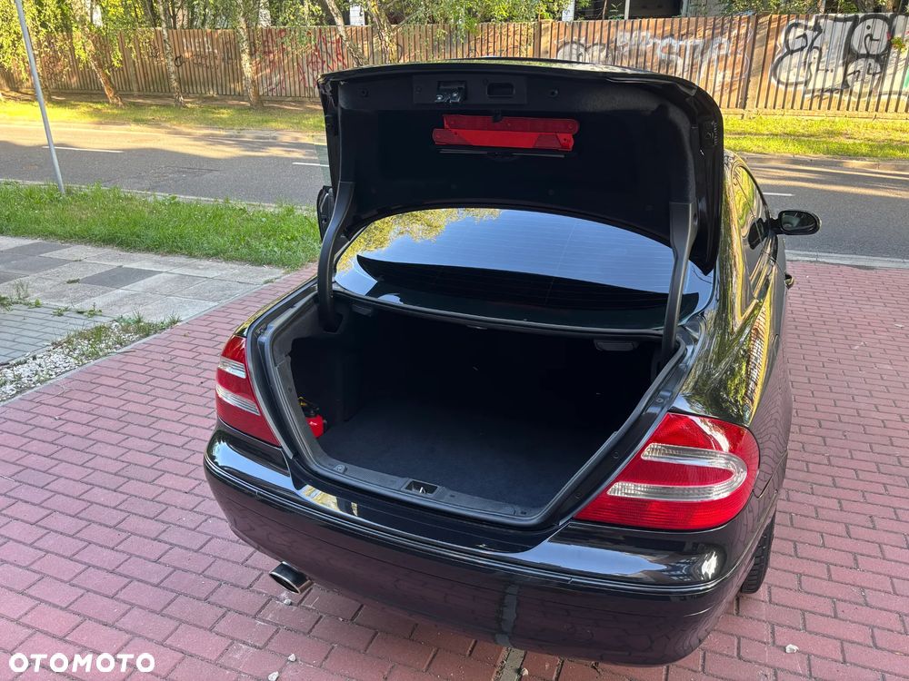 Mercedes-Benz CLK - 9