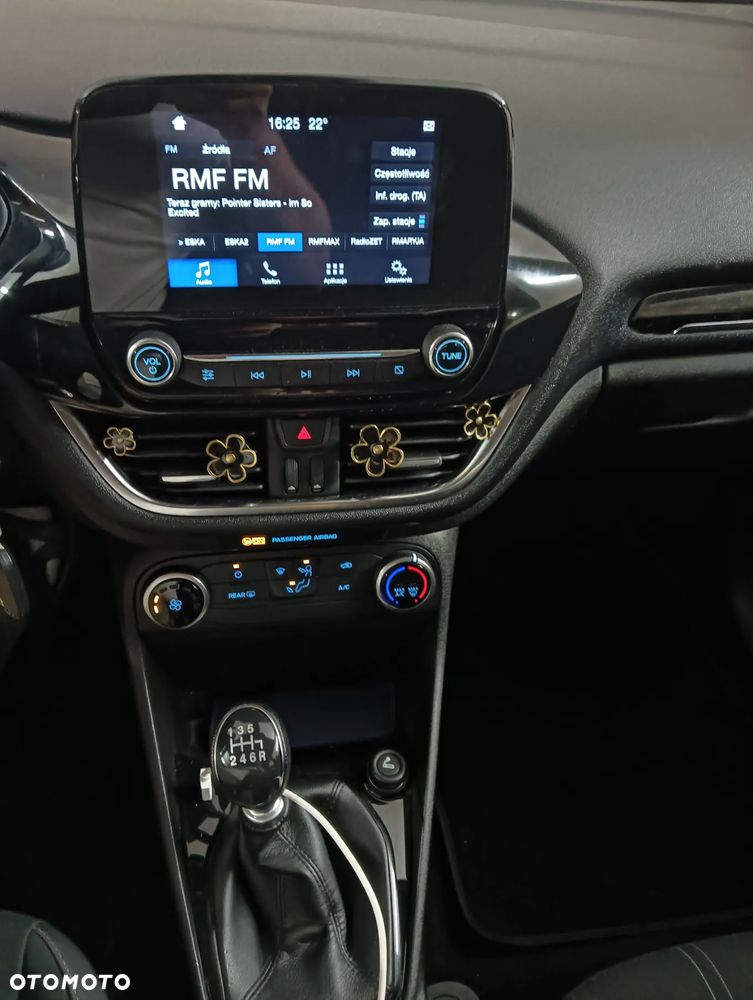 Ford Fiesta 1.0 EcoBoost Start-Stop Champions Edition - 4