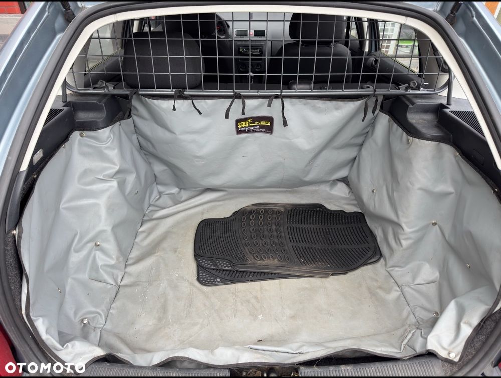 Skoda Fabia 1.2 HTP Combi Classic - 10