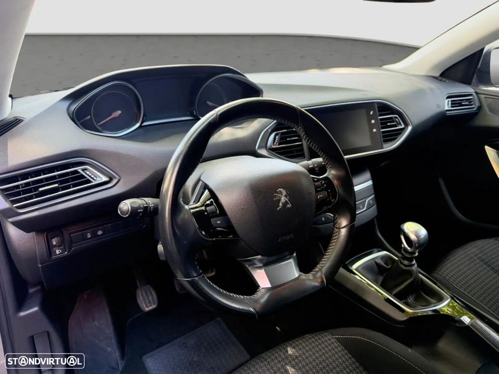 Peugeot 308 1.2 PureTech Business Line - 5