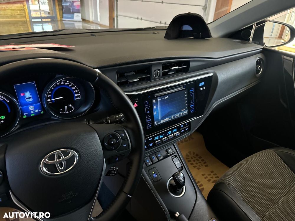 Toyota Auris 1.8 VVT-i Hybrid Automatik Touring Sports Team Deutschland - 12