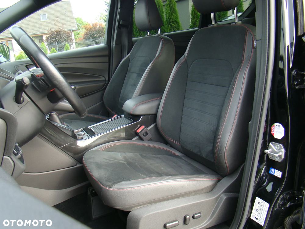 Ford Kuga 2.0 TDCi 4x4 ST-Line - 21