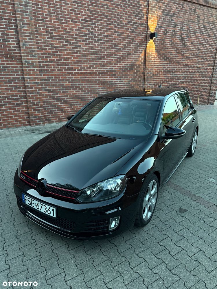 Volkswagen Golf 2.0 GTI - 1