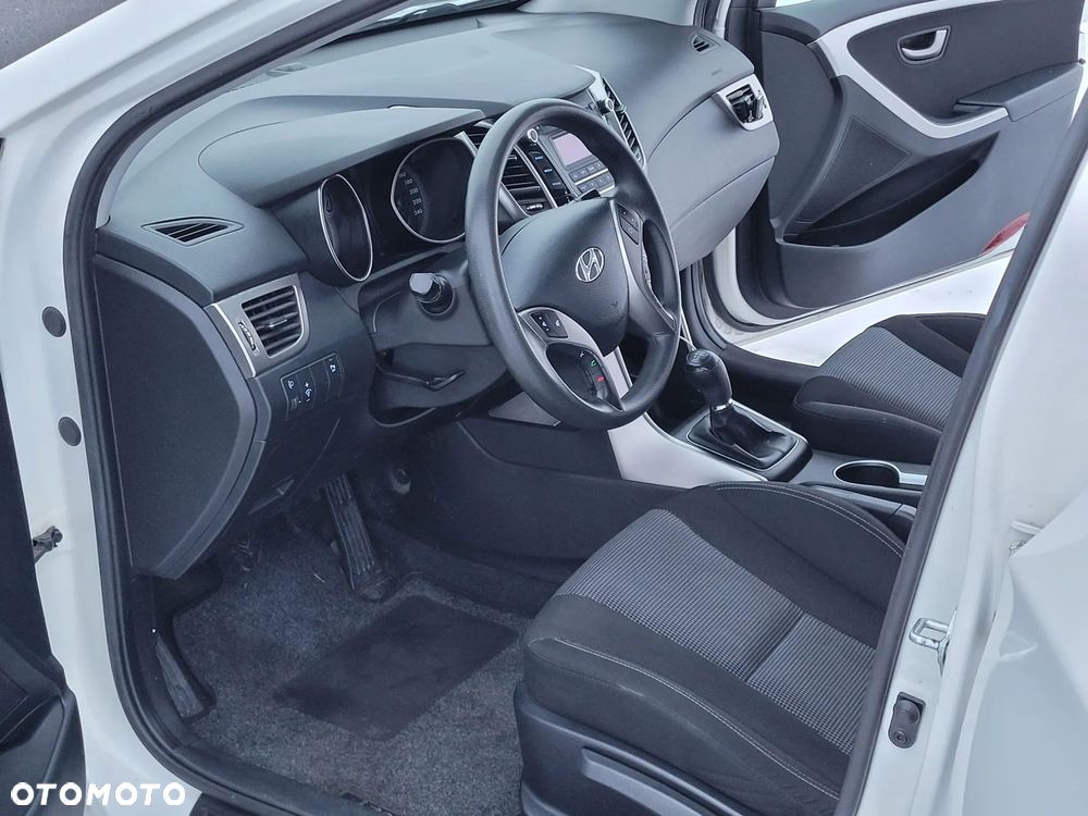 Hyundai i30 1.4 CRDi Advantage - 8