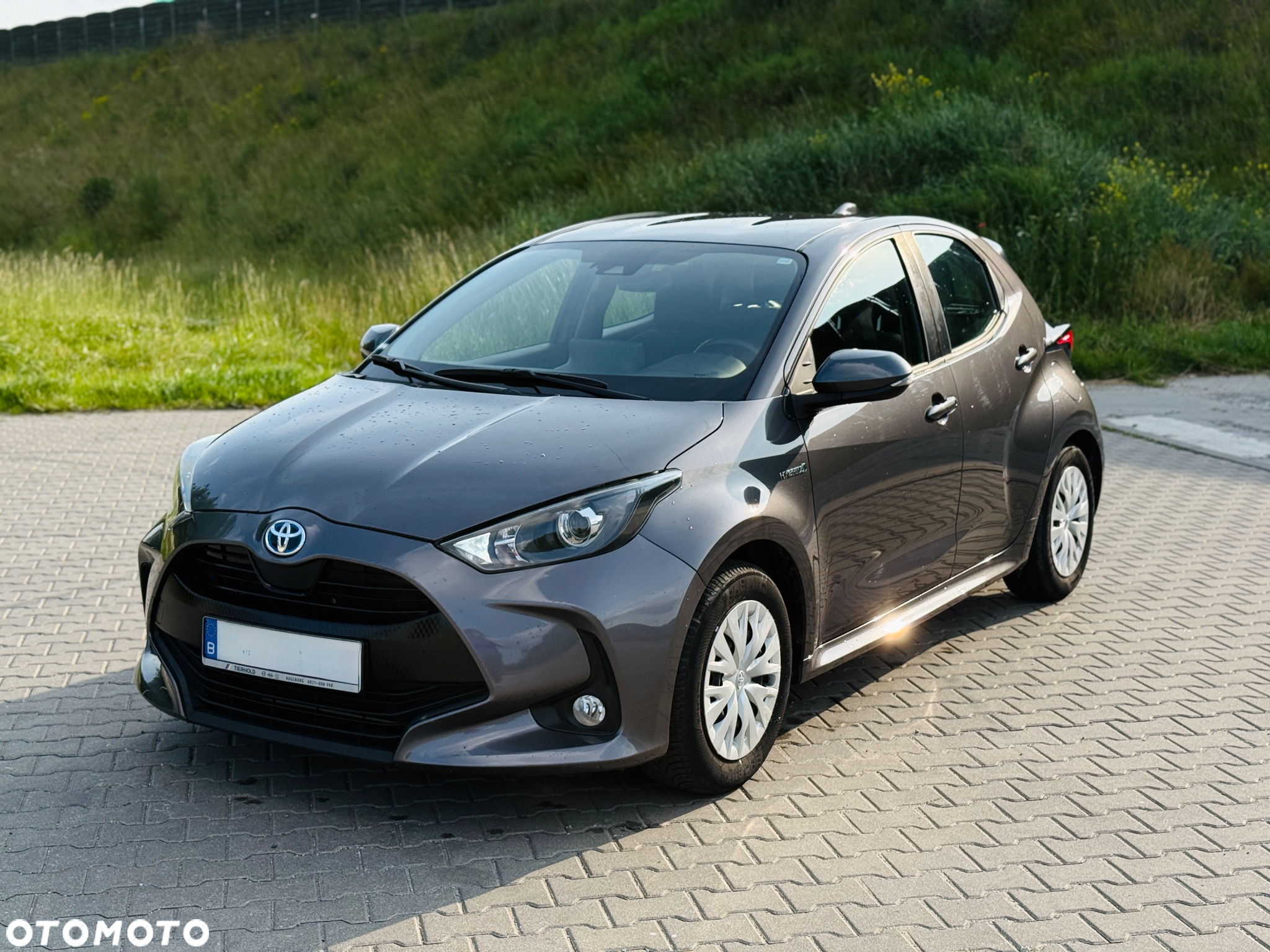 Toyota Yaris Hybrid 1.5 Comfort - 3