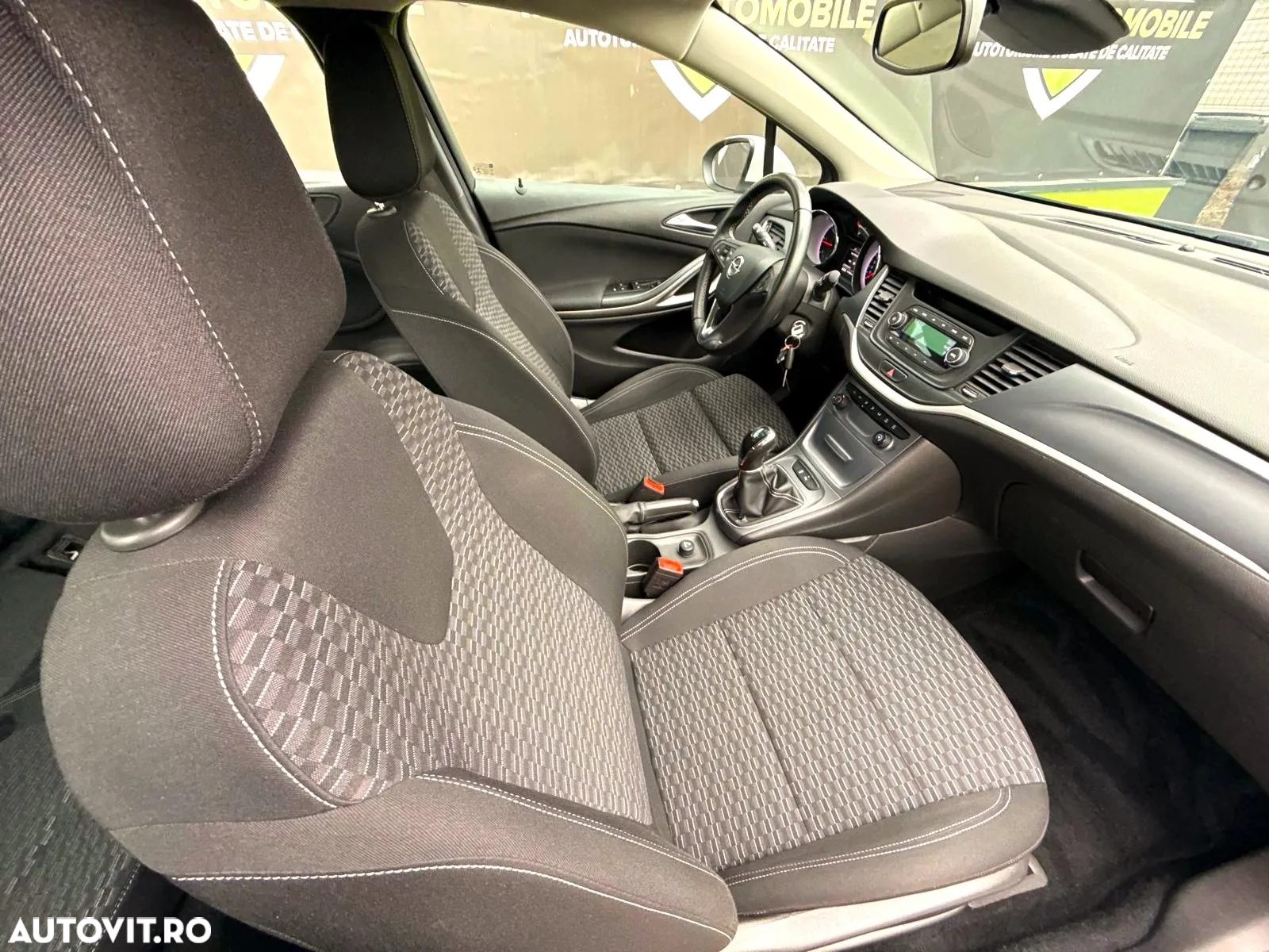 Opel Astra 1.6 CDTI ECOTEC Enjoy - 19