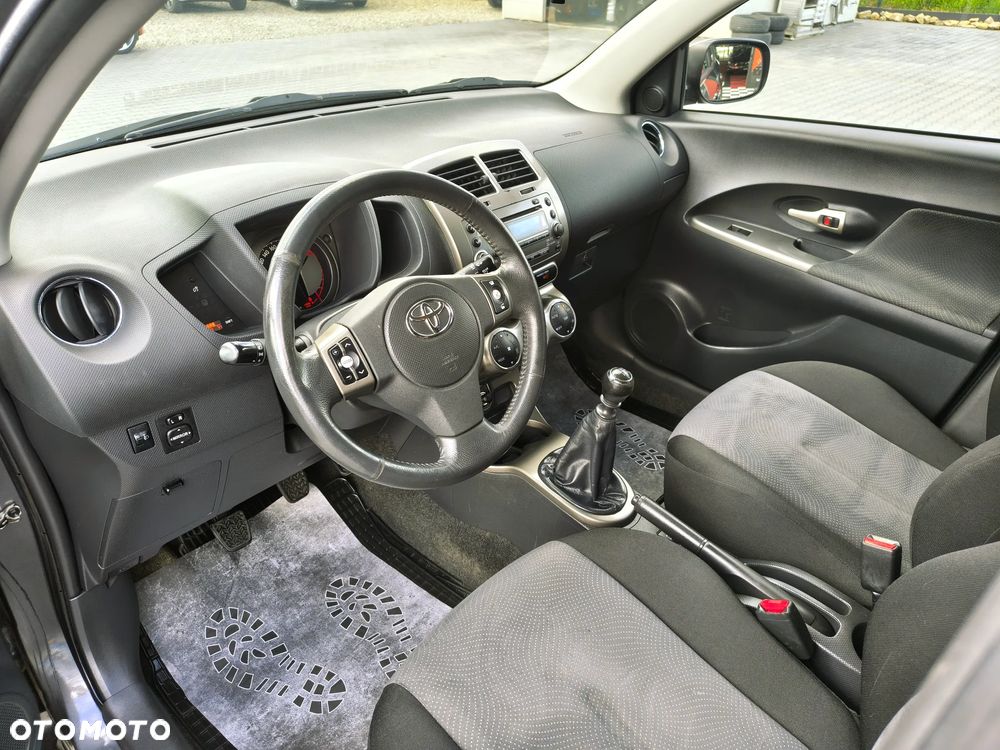 Toyota Urban Cruiser 1.4 D-4D 4x4 - 14