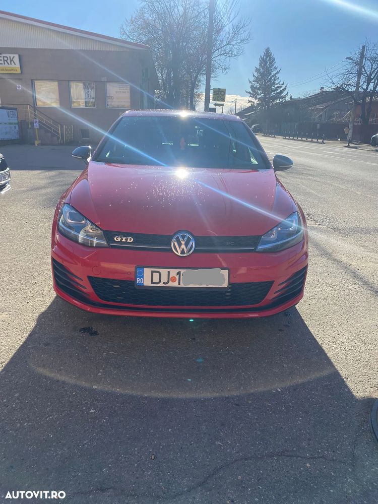 Volkswagen Golf 2.0 TDI DPF BMT DSG GTD - 1