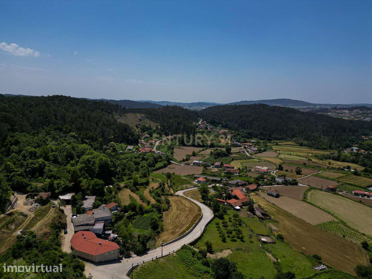Terreno Urbano com 569 m² e Projeto Aprovado em Arentim e Cunha | Brag - Grande imagem: 3/12