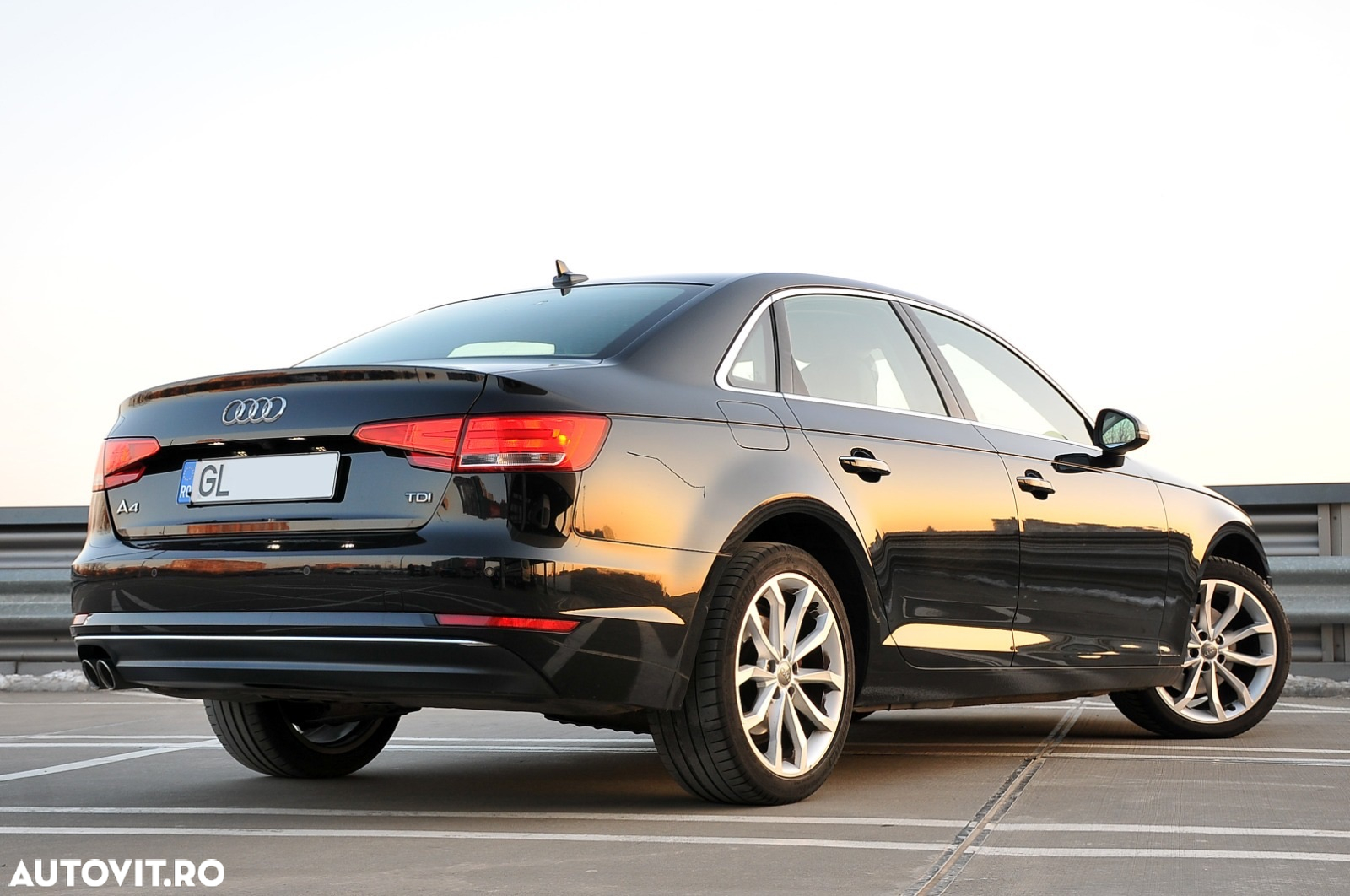 Audi A4 Avant 2.0 TDI S tronic Design - 5