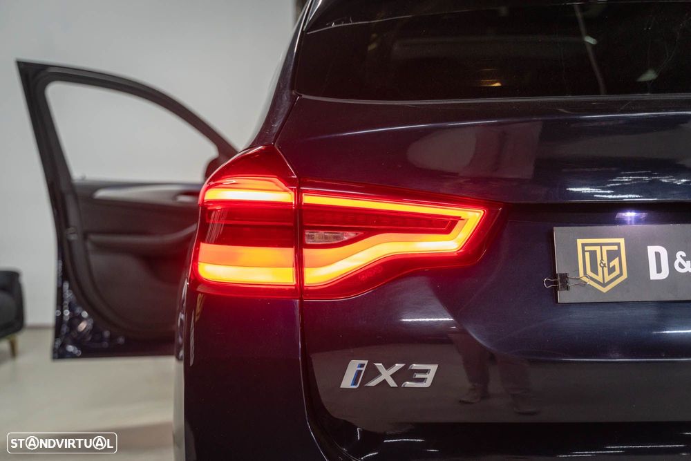 BMW iX3 M Sport Inspiring - 24