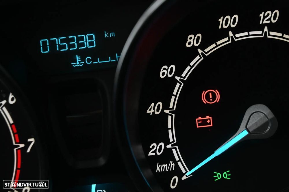 Ford Tourneo Courier 1.0 EcoBoost Titanium - 17