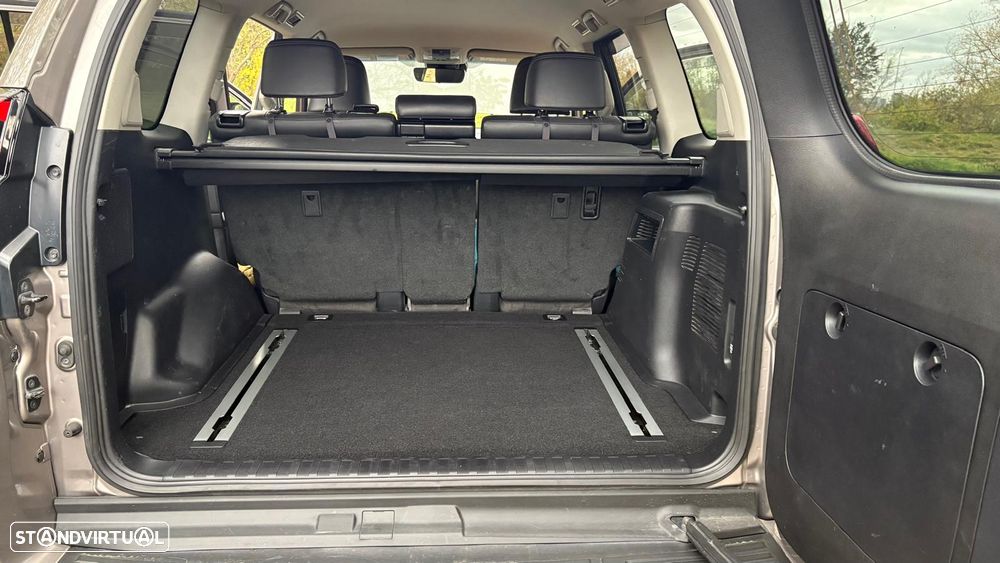 Toyota Land Cruiser 2.8 D-4D Auto Executive - 21