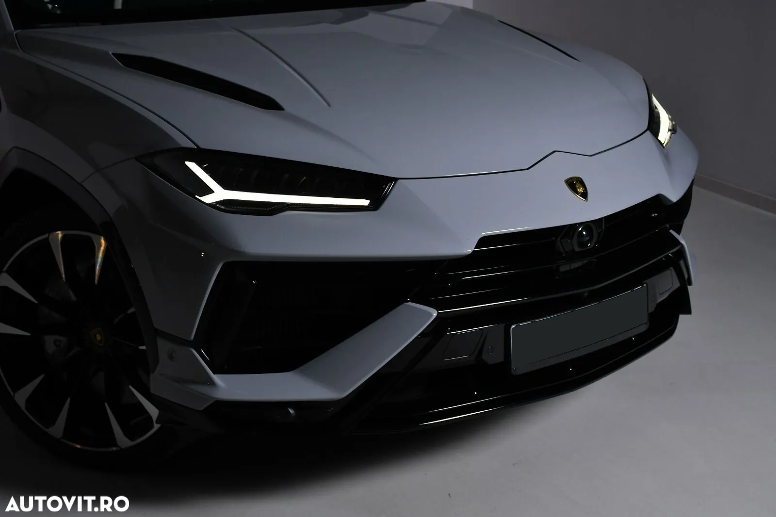 Lamborghini URUS - 7
