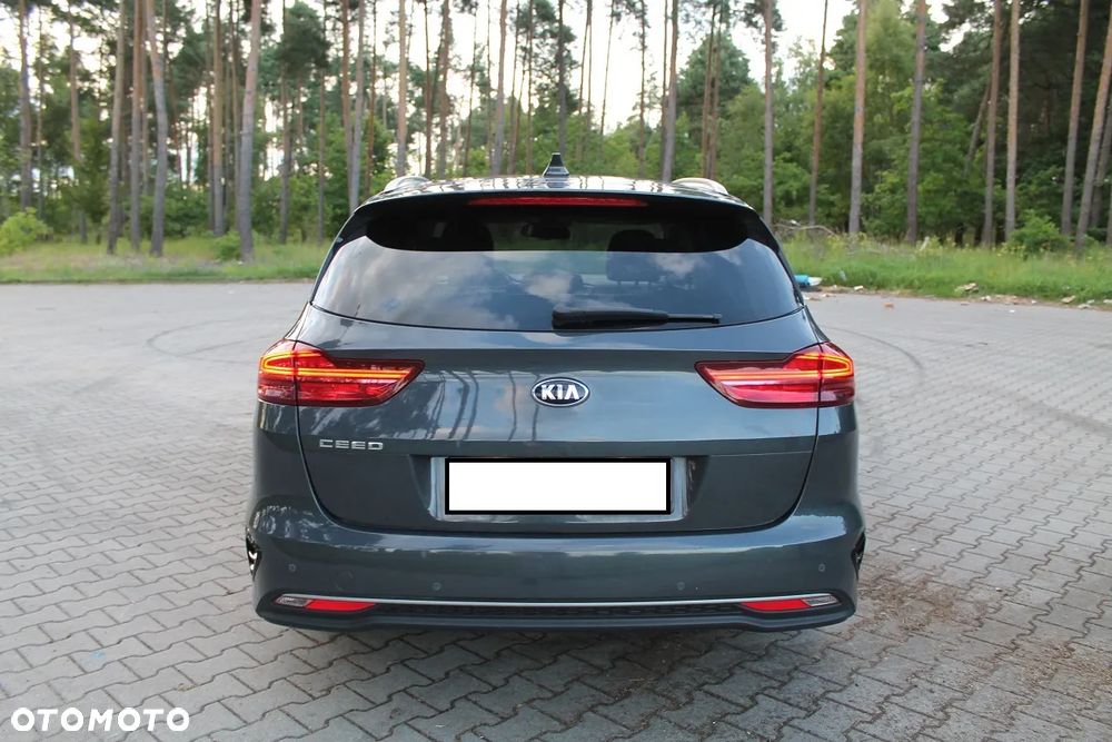 Kia Ceed 1.4 T-GDI L Business Line DCT - 10