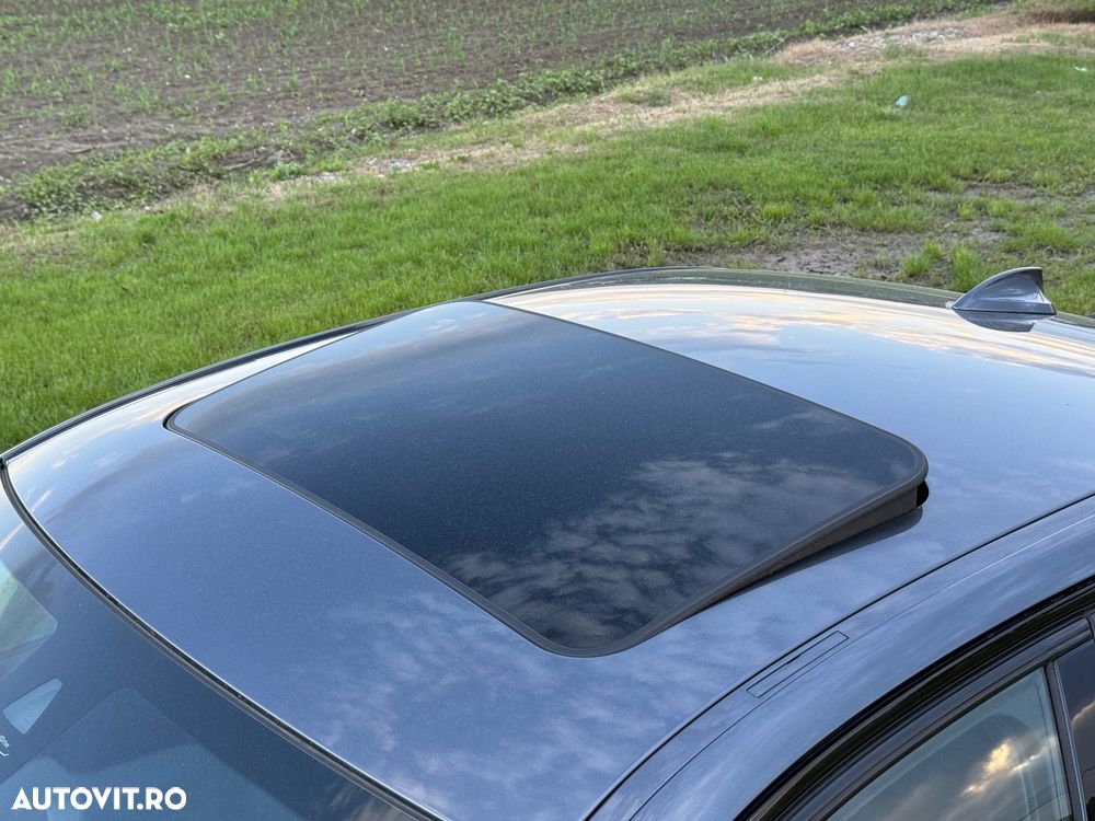 BMW Seria 3 320d Sport-Aut. Blue Performance Sport Line - 12