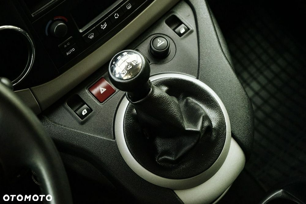 Peugeot Partner 1.6 HDi Outdoor - 23