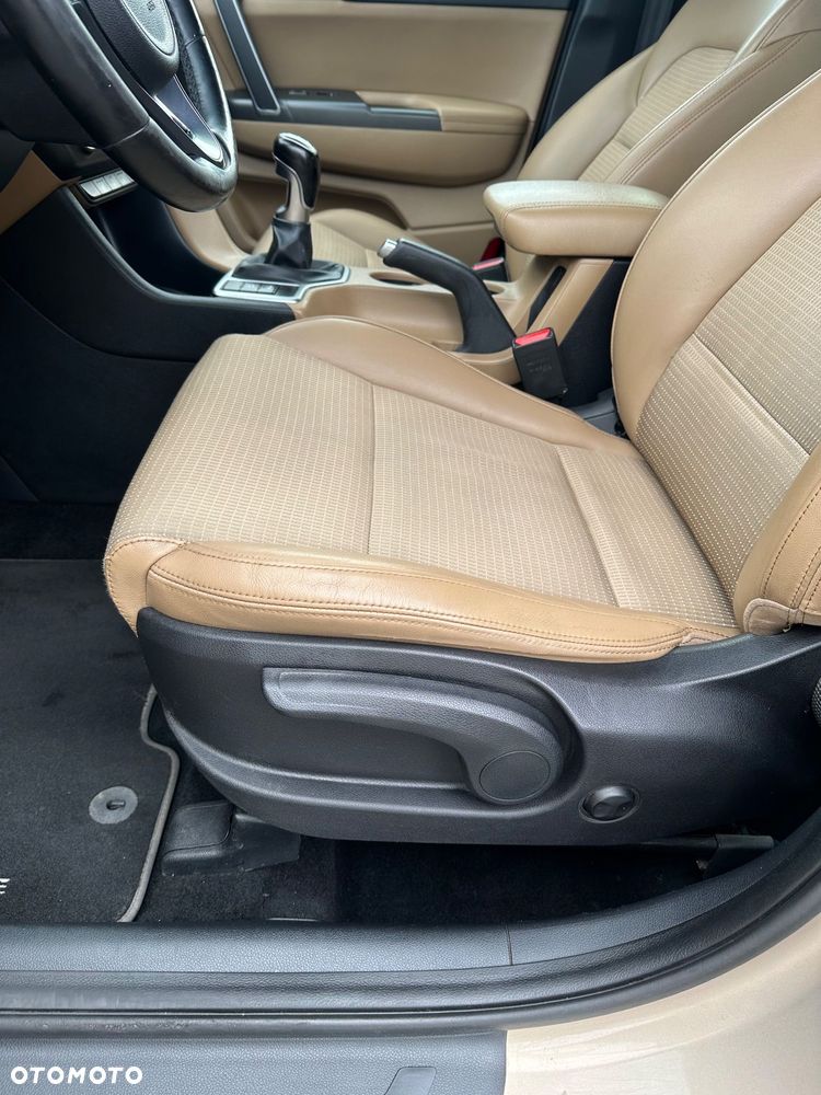 Kia Sportage 1.6 GDI Business Line 2WD - 24