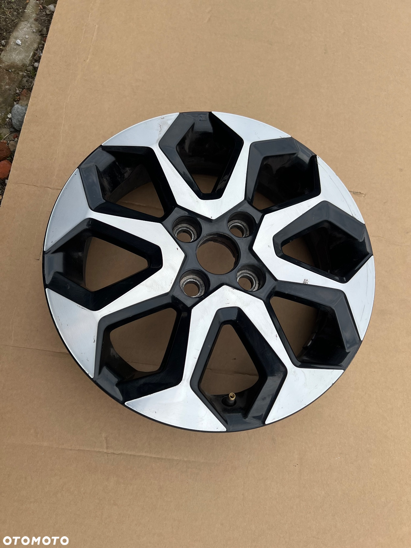 FELGA FELGI TOYOTA 4,5JX15H2 ET35 4X100 AYGO II 2 R15 15 4,5J X 42611-0H050 - 3