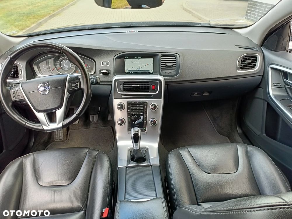 Volvo V60 Cross Country D3 Drive-E Momentum - 6