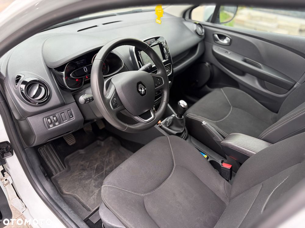 Renault Clio - 6