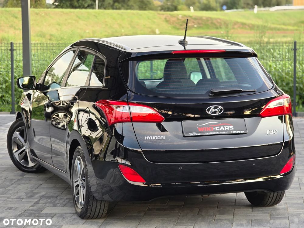 Hyundai i30 Kombi 1.6 GDi DCT Premium - 17