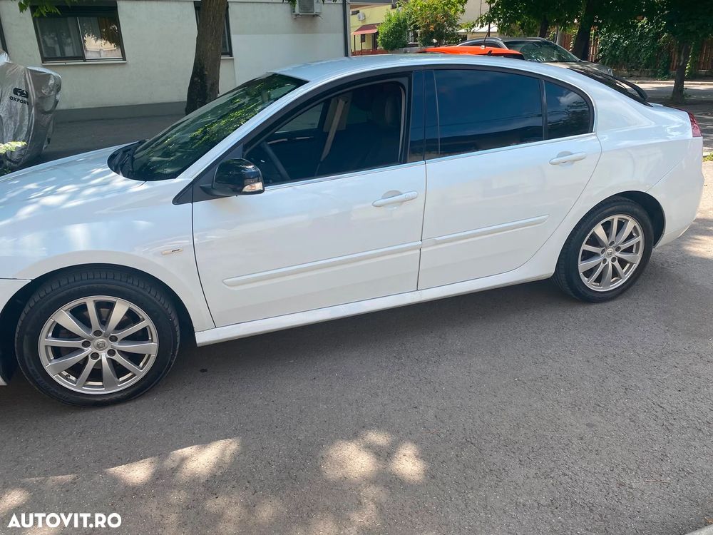 Renault Laguna dCi 175 FAP Aut. Bose Edition - 3