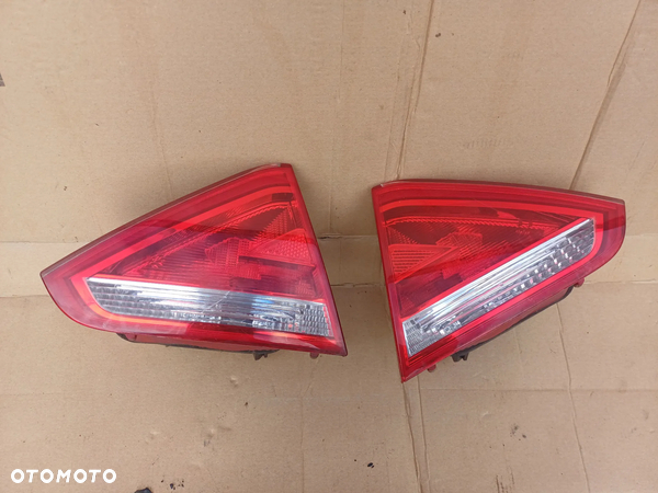 Audi A5 8T coupe lampa tył w klapę lewa prawa 8T0945093 8T0945094