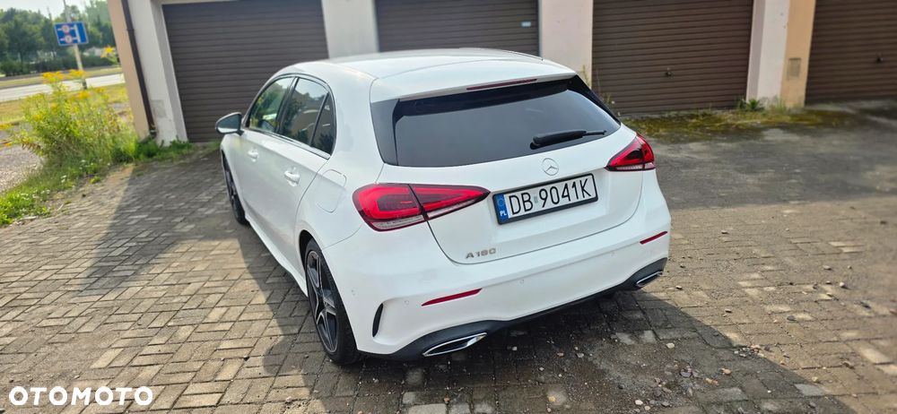 Mercedes-Benz Klasa A 180 AMG Line 7G-DCT - 4