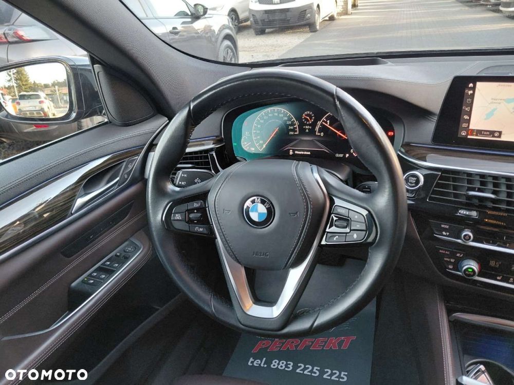 BMW 6GT - 23