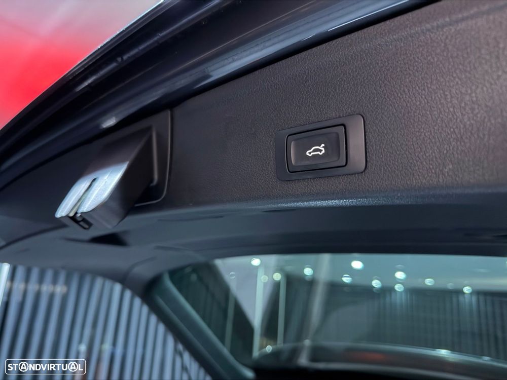 Audi A4 Avant 2.0 TDI ultra S tronic sport - 38