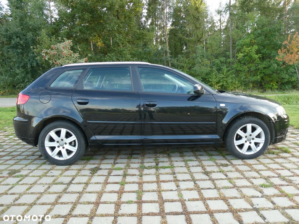 Audi A3 Sportback 1.6 Attraction - 2