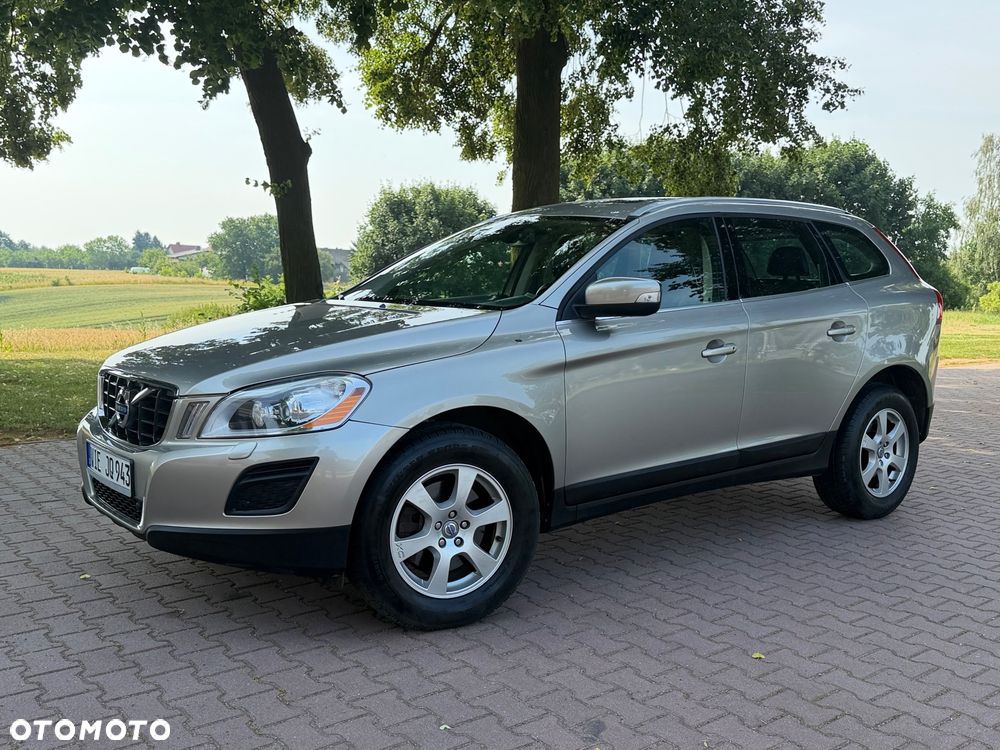 Volvo XC 60 2.0T Powershift Momentum - 5