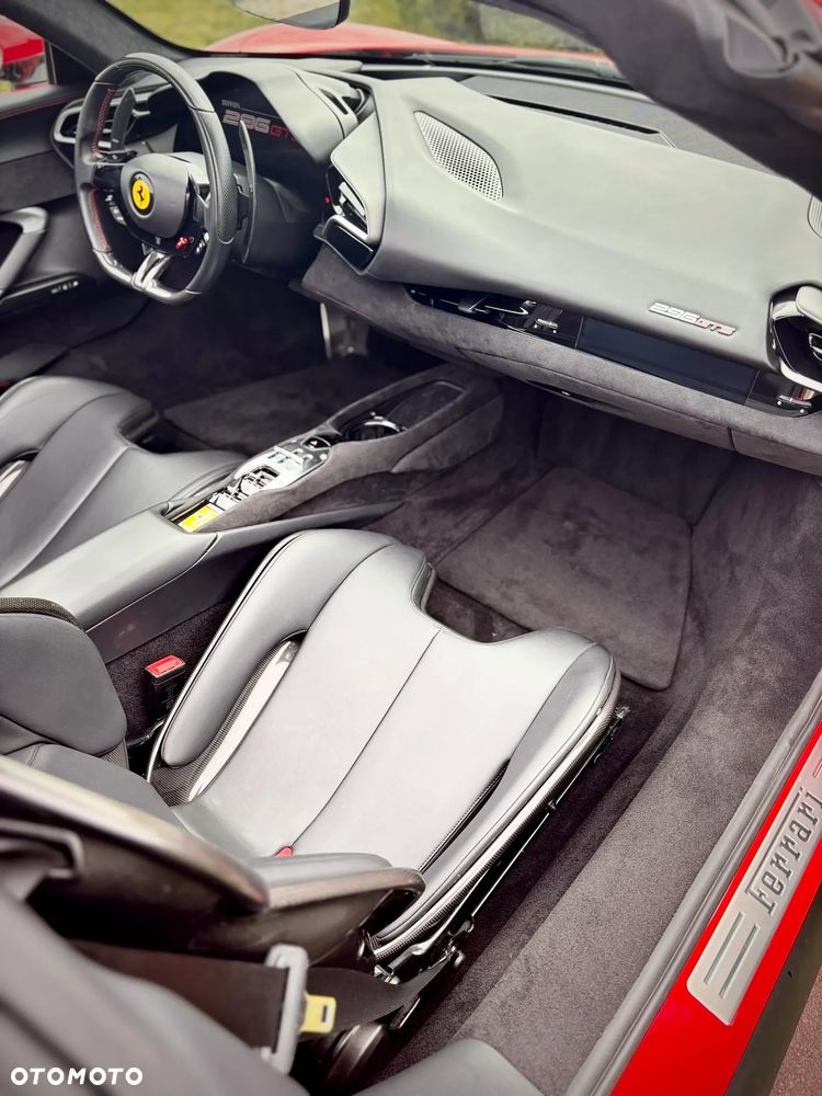 Ferrari 296 GTS - 22