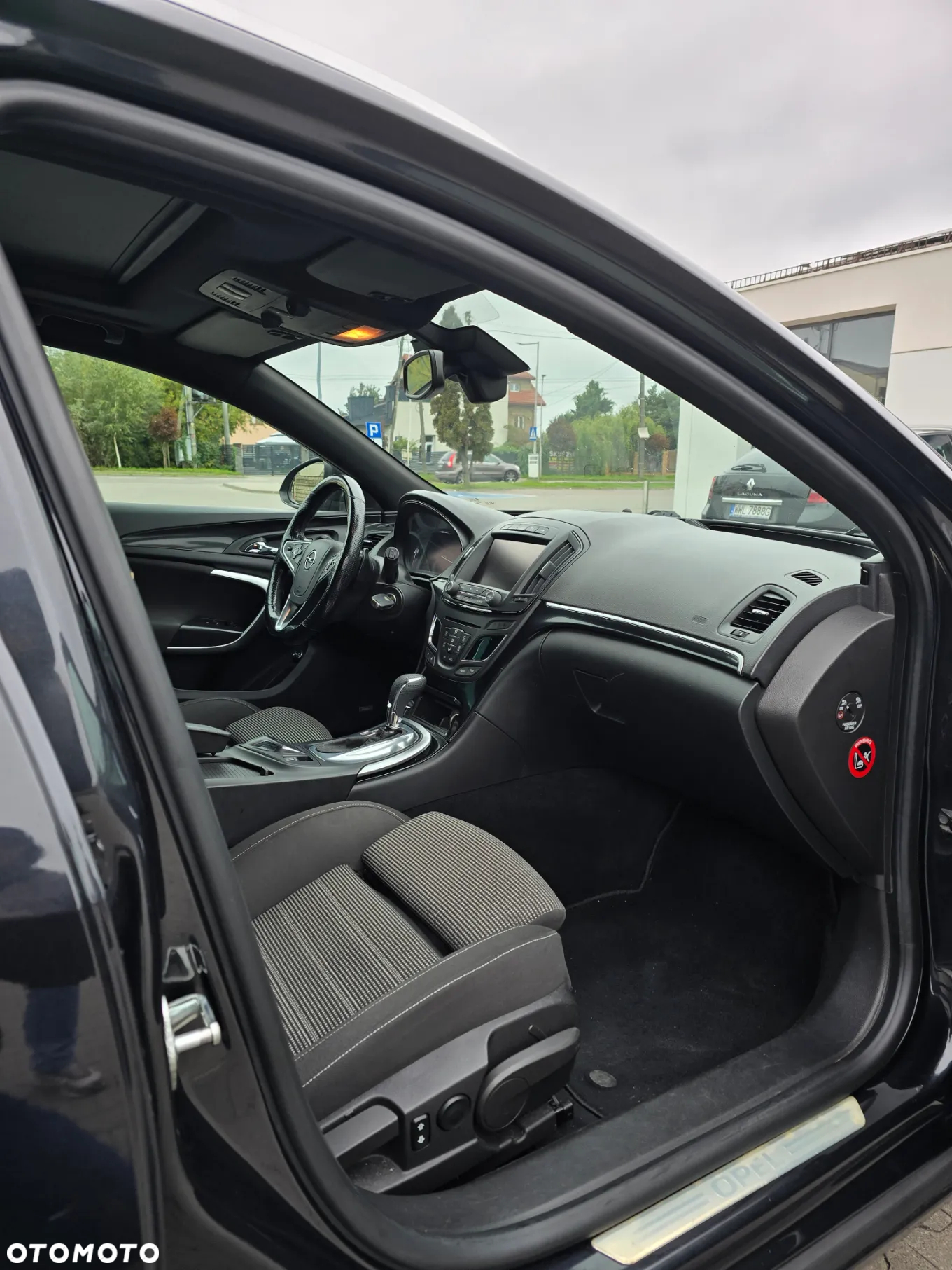 Opel Insignia - 8