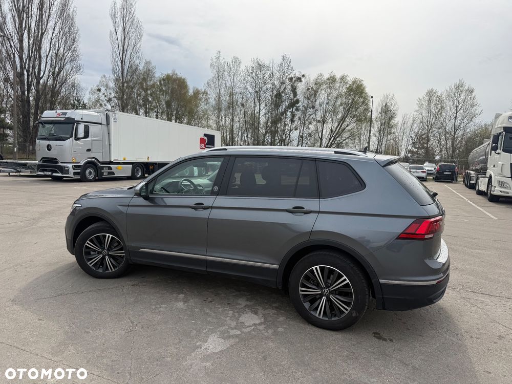 Volkswagen Tiguan Allspace 2.0 TSI 4Mot Life DSG - 4