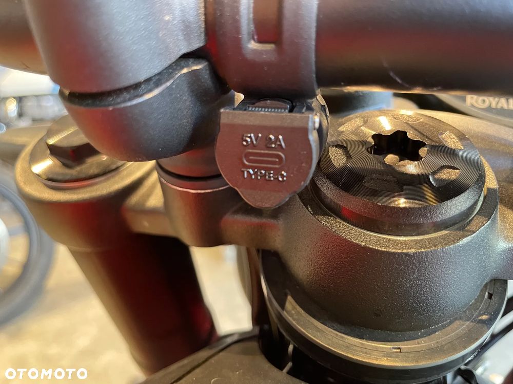 Royal Enfield Guerrilla - 7