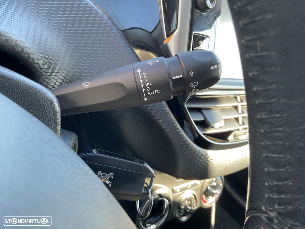 Peugeot 208 1.2 PureTech Style - 23