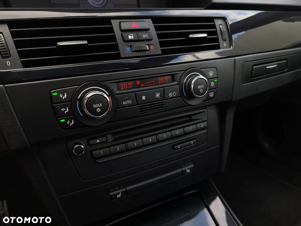 BMW Seria 3 325i M Sport Edition - 18
