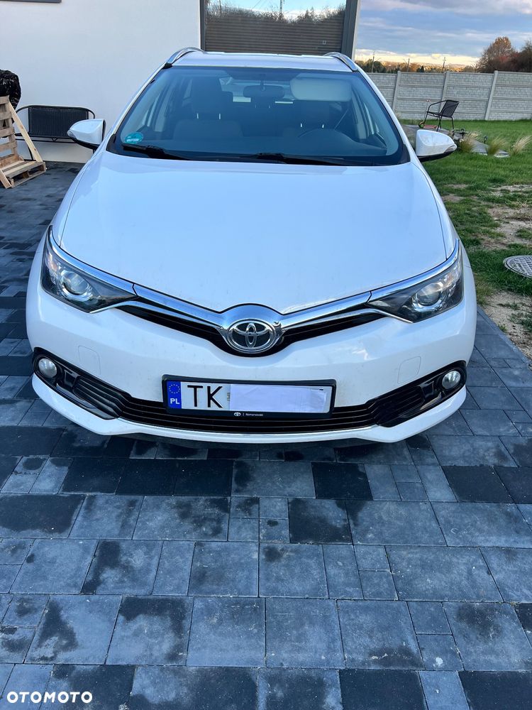 Toyota Auris 1.6 D-4D Prestige - 7
