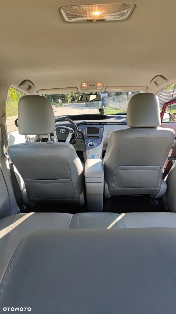 Toyota Prius 1.8 HSD Prestige - 6