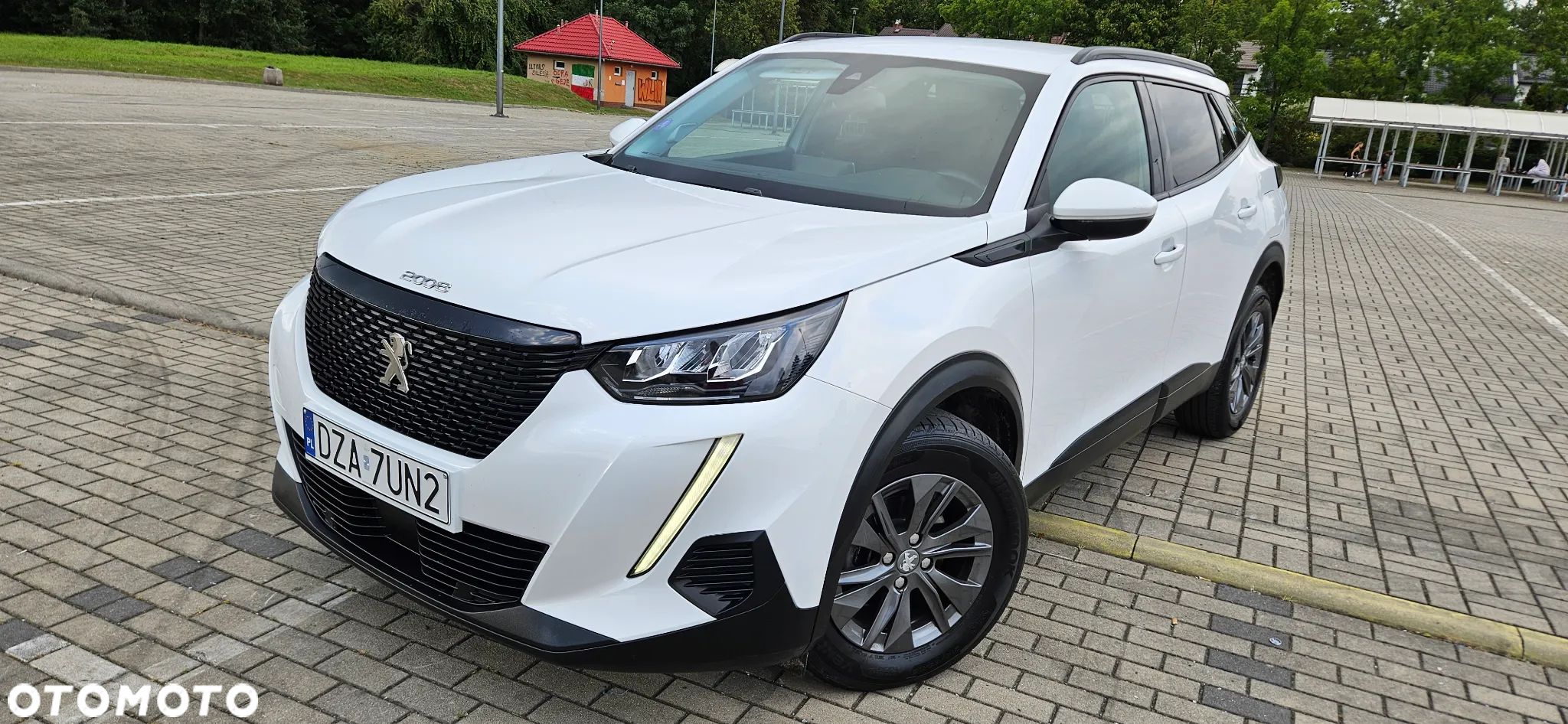 Peugeot 2008 PureTech 100 Allure - 1