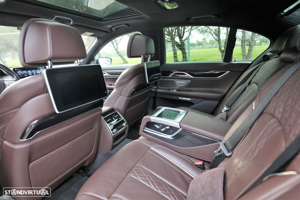 BMW 740 d xDrive Pack M Auto - 30