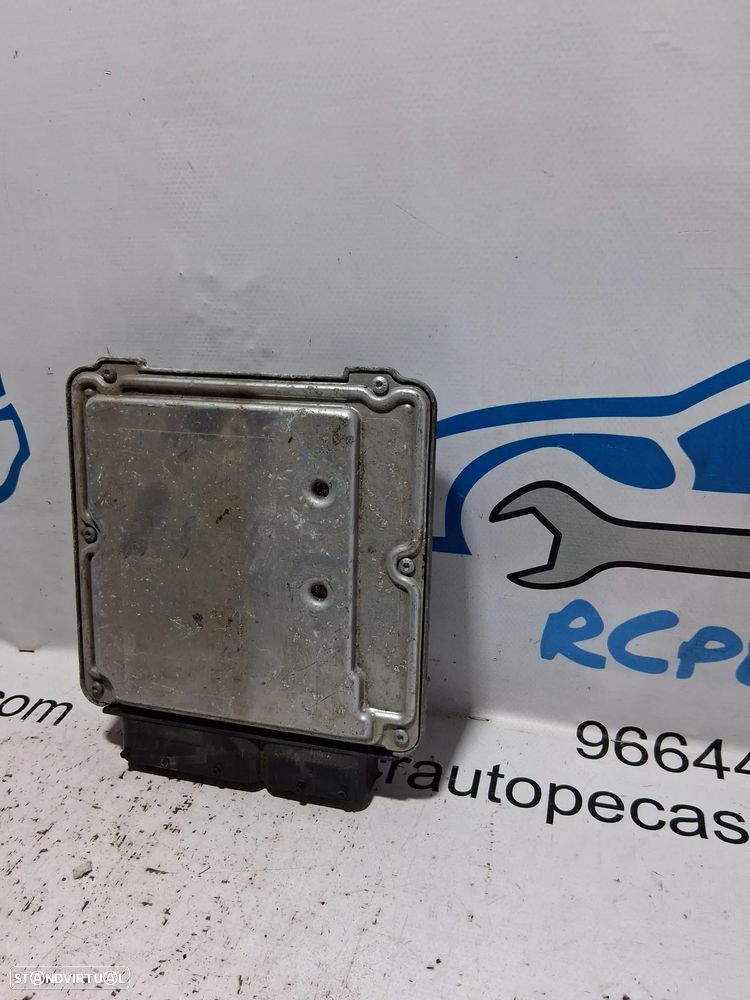 .Centralina Motor Bosch VW VAG Audi 2.0 TDi BKD 03G 906 016 FF / 0 281 011 905 - 8