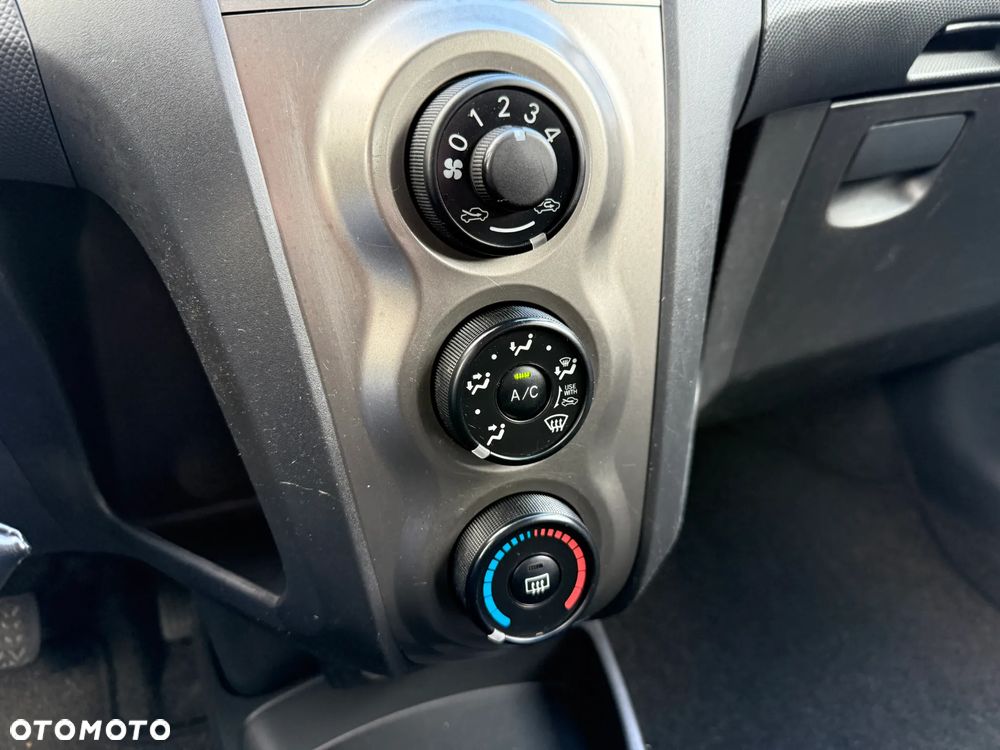 Toyota Yaris 1.0 VVT-i Sol - 15